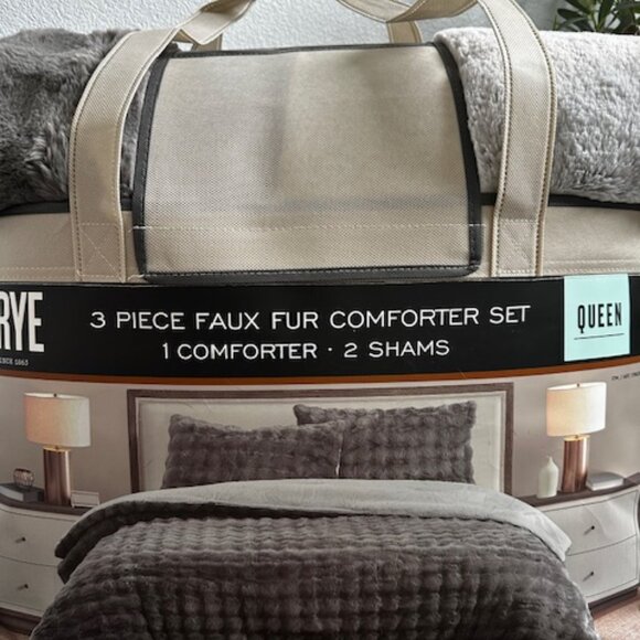 Frye 3 pc QUEEN Faux fur bedding set - Grey Color BRAND NEW - Picture 3 of 4